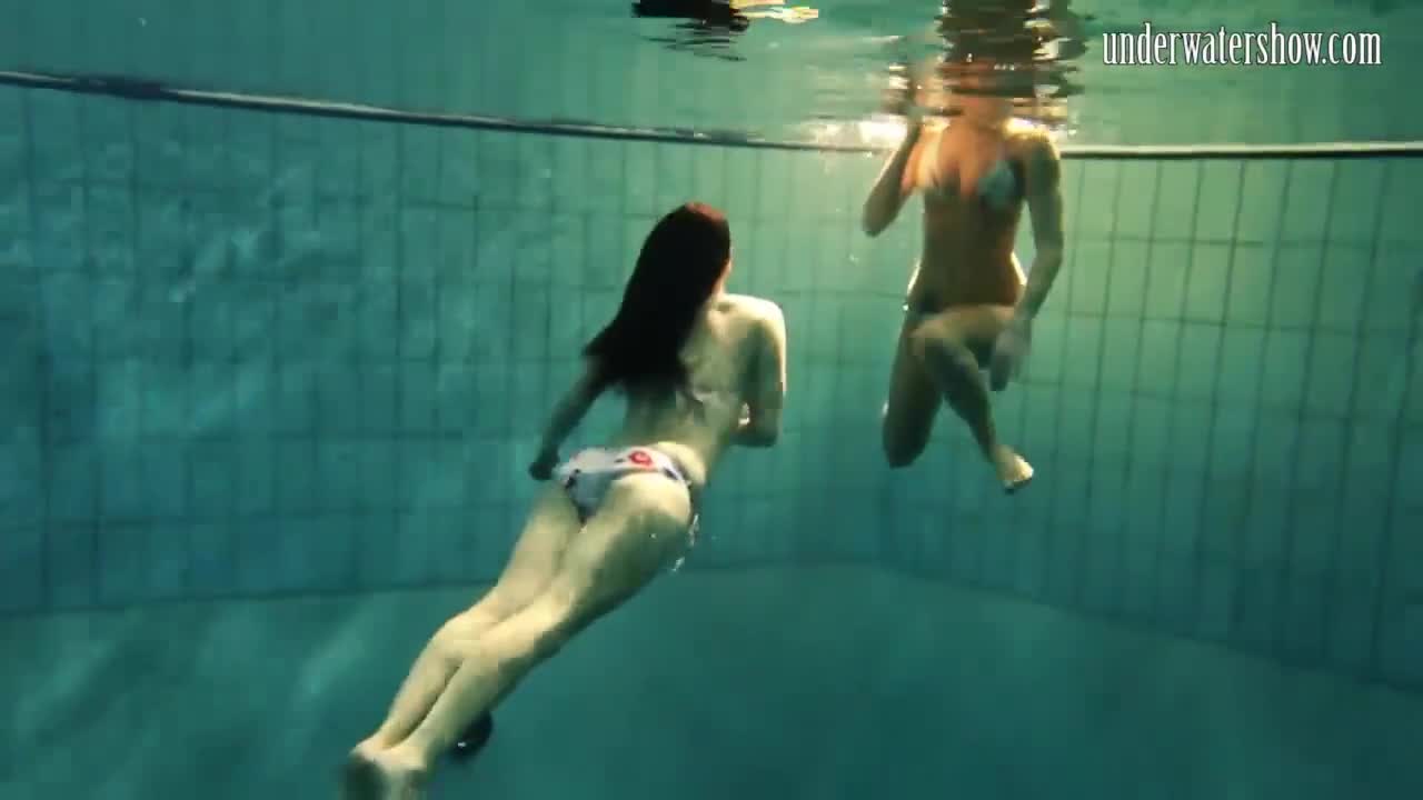 Spicy nymph at swimming pool teen clip