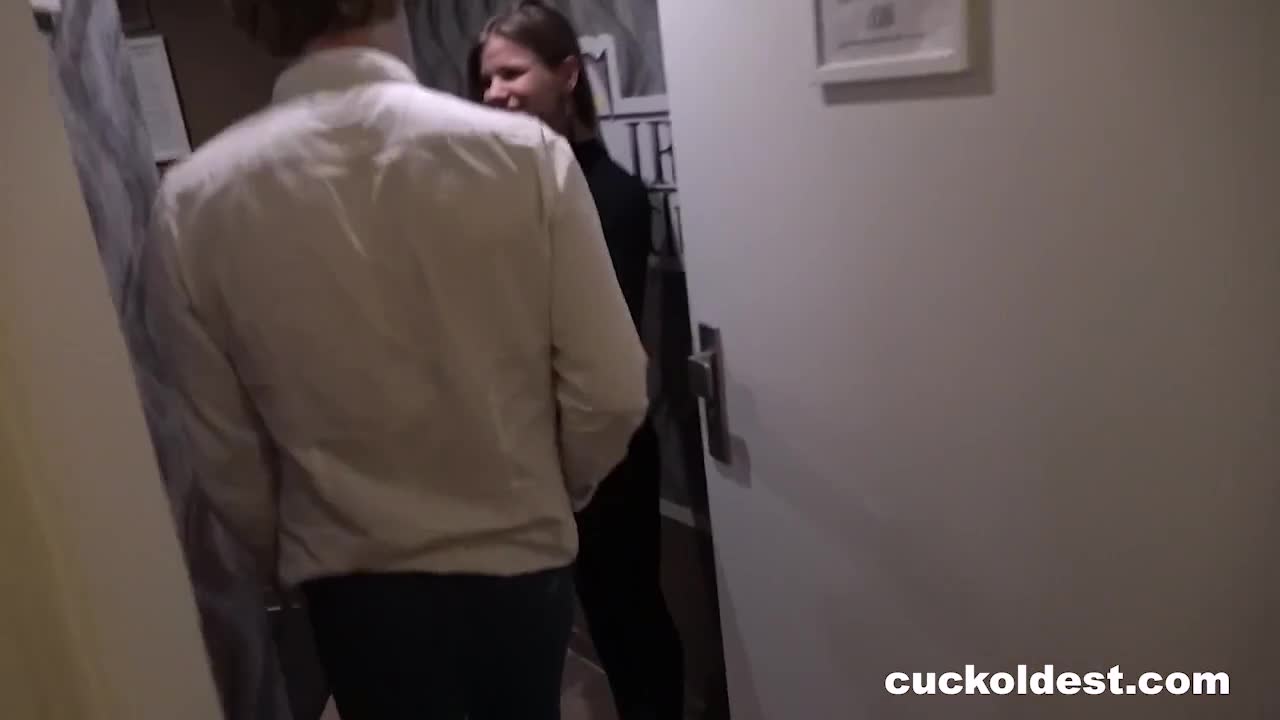 Cuckold clip with libidinous courtesan from Cuckoldest