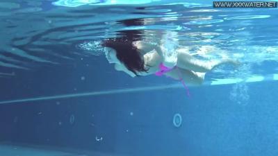 Babe smut with gentle Jessica Lincoln from Underwater Show - ePornTube