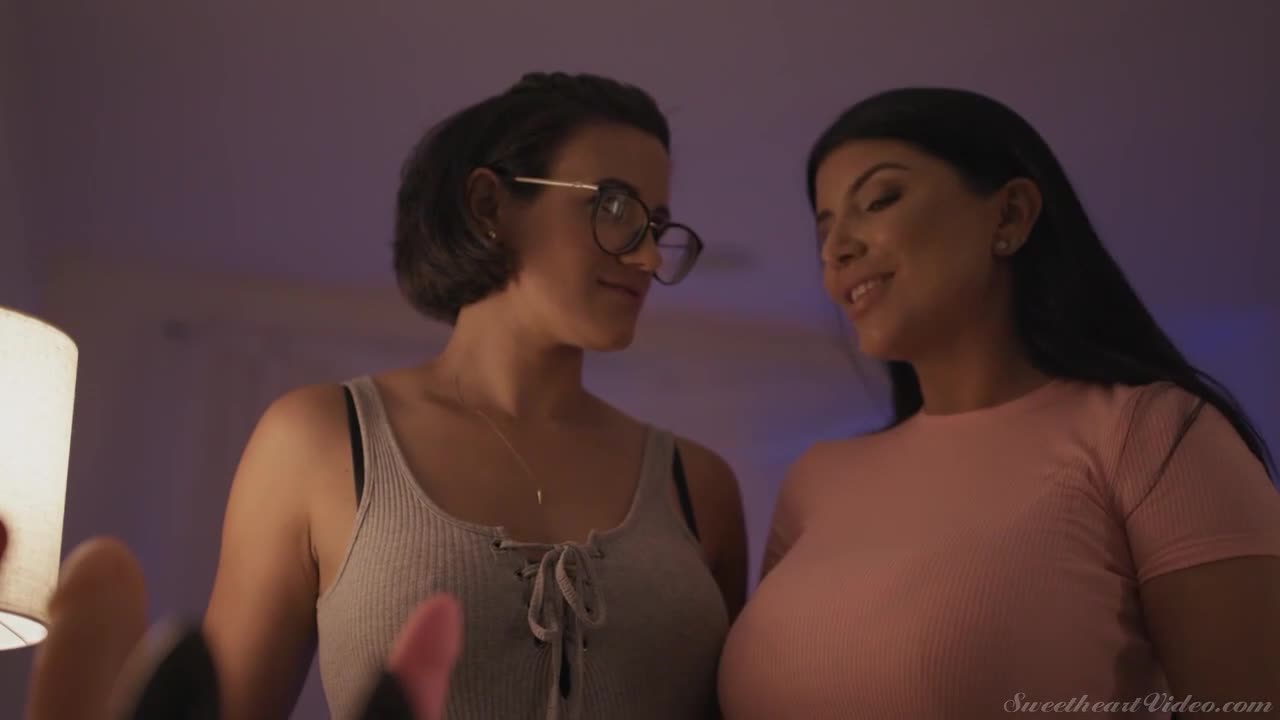 Two brunettes Romi Rain and Penny Barber have lesbian fun - ePornTube