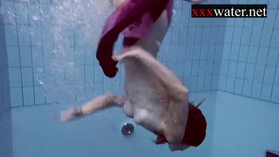 Stunner darling - nudist trailer - Underwater Show