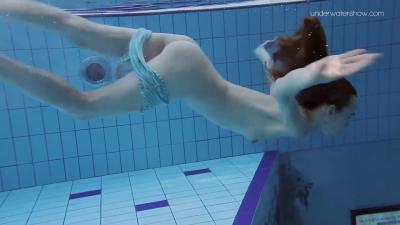 Underwater Show featuring sweetheart's poolside porn - ePornTube