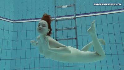 Underwater Show featuring Lada's beach xxx - ePornTube