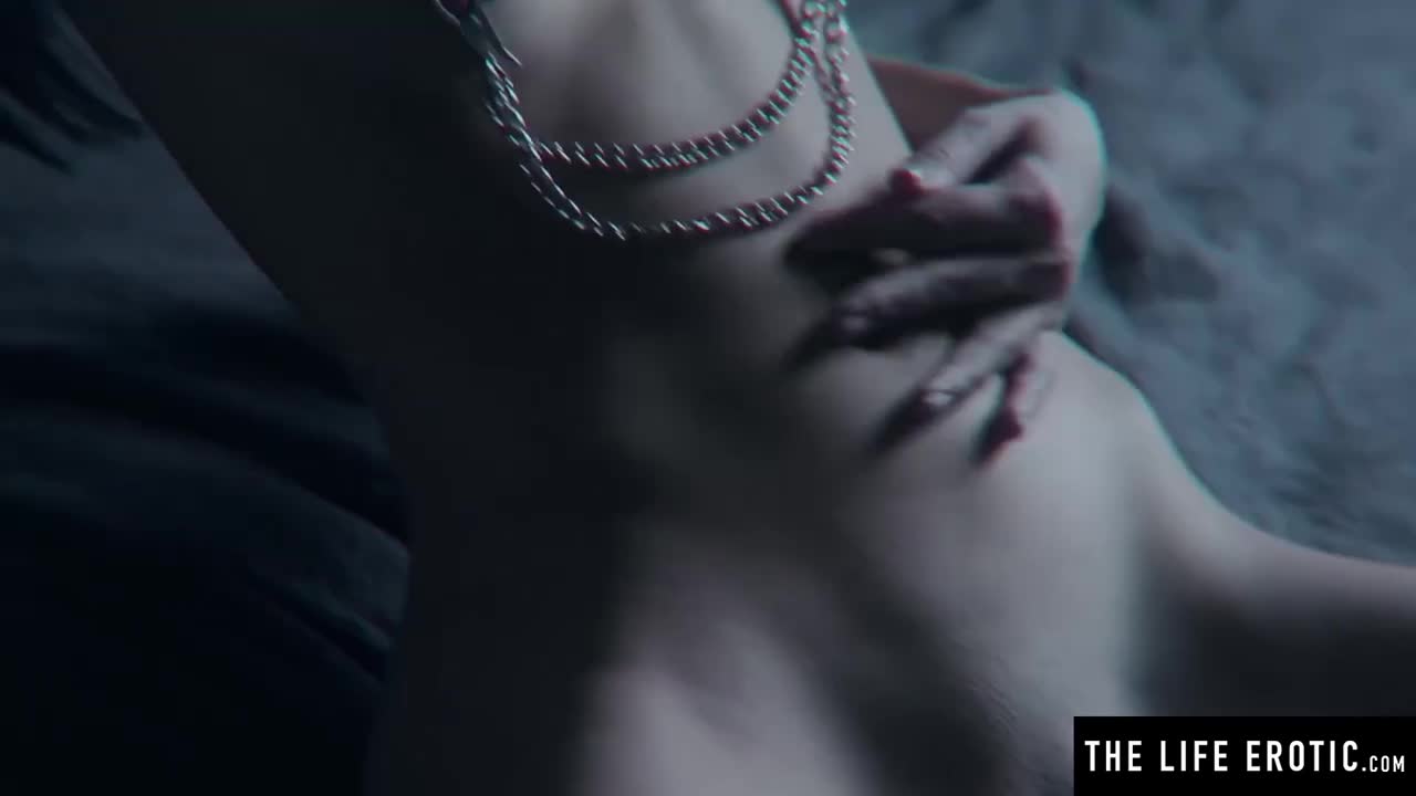 Sensual Clara's bondage clip