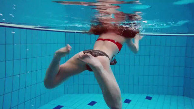 Cutesy Alice - public clip - Underwater Show