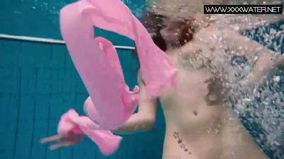 Liza's nudist xxx by Underwater Show